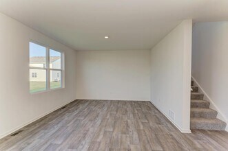 1870 Canyon Creek Dr in Aurora, IL - Building Photo - Building Photo