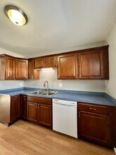 3266 S Stella Ct in Trenton, MI - Building Photo - Building Photo