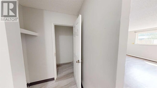 9515-100 100 Ave. in Grande Prairie, AB - Building Photo - Building Photo