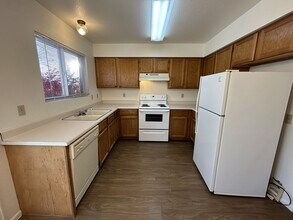 4854 Basswood Dr in Loveland, CO - Building Photo - Building Photo