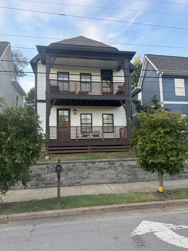 1209 Davidson St in Nashville, TN - Foto de edificio - Building Photo