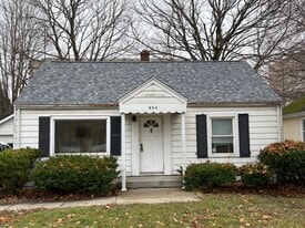 804 College Ave in Goshen, IN - Building Photo