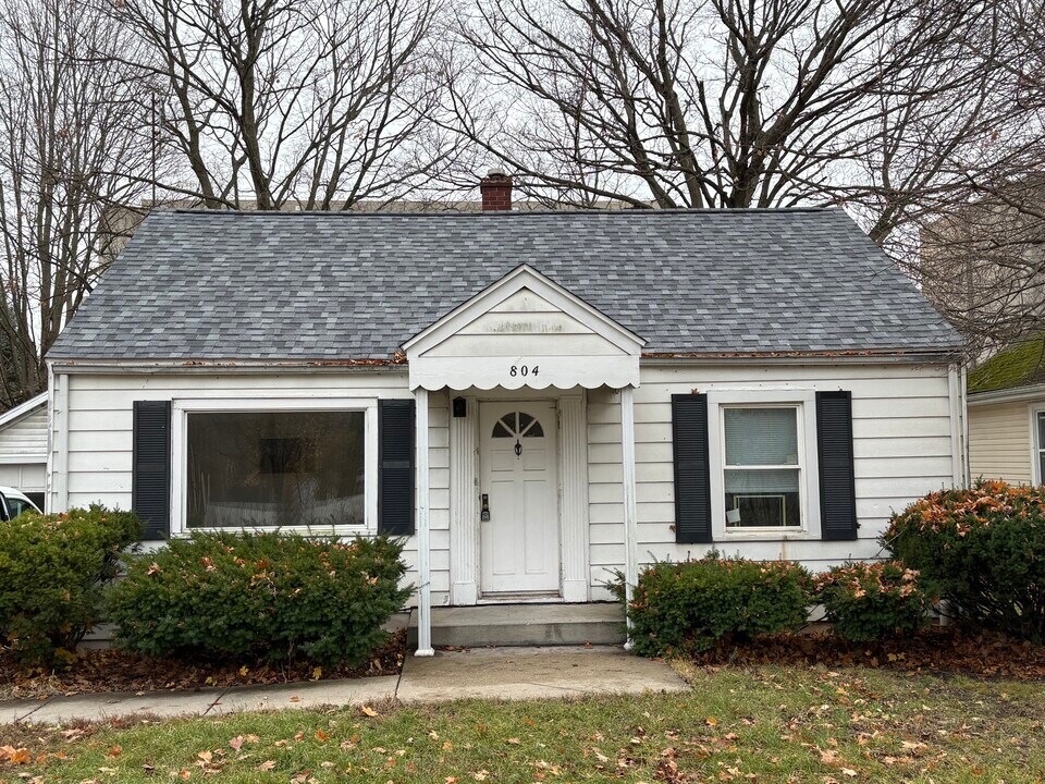 804 College Ave in Goshen, IN - Building Photo