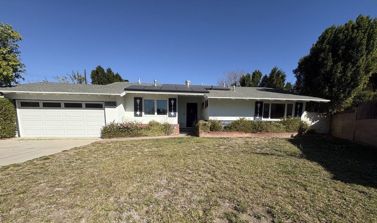 8610 Remmet Ave in Canoga Park, CA - Building Photo