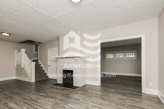 133 E Elmwood Ave in Dayton, OH - Foto de edificio - Building Photo