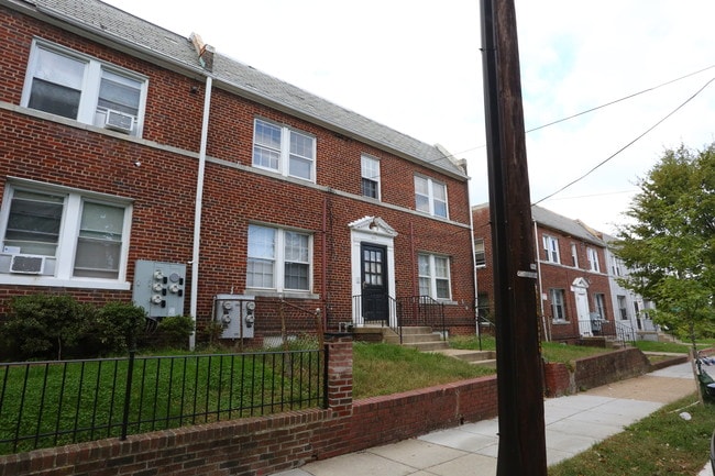 2909 Nelson Pl SE in Washington, DC - Building Photo - Building Photo