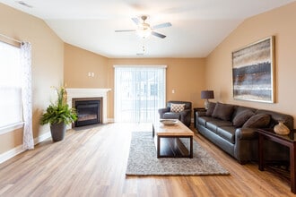Park Lane Villas North in Buffalo, NY - Foto de edificio - Interior Photo