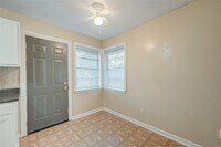 5220 Chapman St photo'