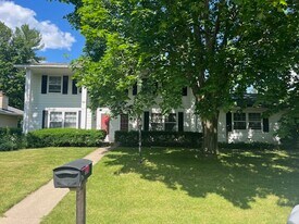 2527 Valley Forge Dr in Fitchburg, WI - Building Photo