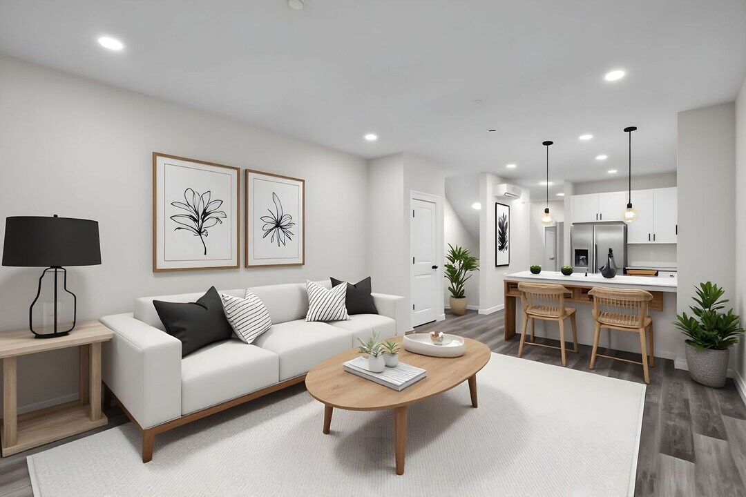 15613 Admiralty Way in Lynnwood, WA - Building Photo