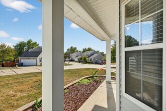 220 Pheasant Point Blvd in O'Fallon, MO - Building Photo - Building Photo