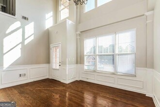 5521 Village Trace in Union City, GA - Building Photo - Building Photo