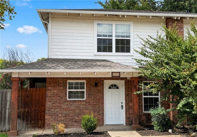 property at 1521 N Dawn Dr