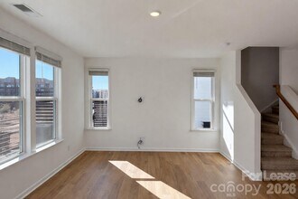 9458 Senator Royall Dr in Charlotte, NC - Building Photo - Building Photo