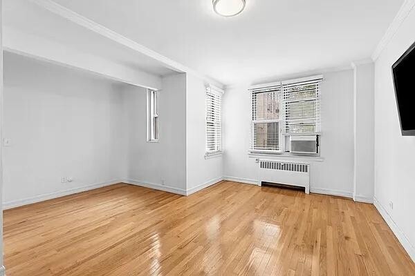 305 W 18th St in New York, NY - Building Photo - Building Photo