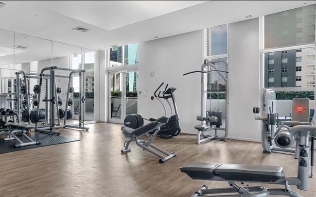 1100 S Miami Ave in Miami, FL - Building Photo - Building Photo