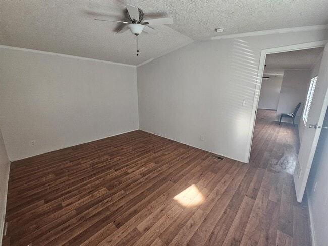 35340 Morgan Rd in Waller, TX - Building Photo - Building Photo