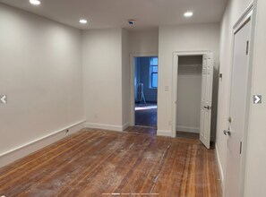 31 Temple St, Unit 2F in Boston, MA - Foto de edificio - Building Photo