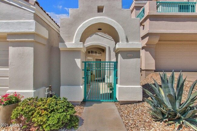 property at 1138 E Amberwood Dr