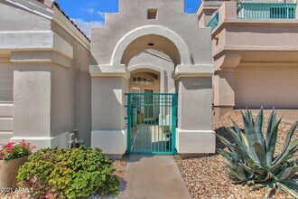 1138 E Amberwood Dr in Phoenix, AZ - Building Photo - Building Photo