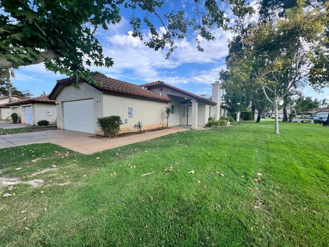 property at 92 Rosewood Cir