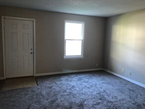 102 Kingsbury Ct in Clarksville, TN - Building Photo - Building Photo