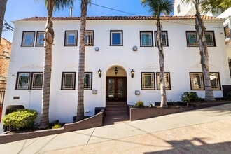 Delta in Los Angeles, CA - Building Photo - Building Photo