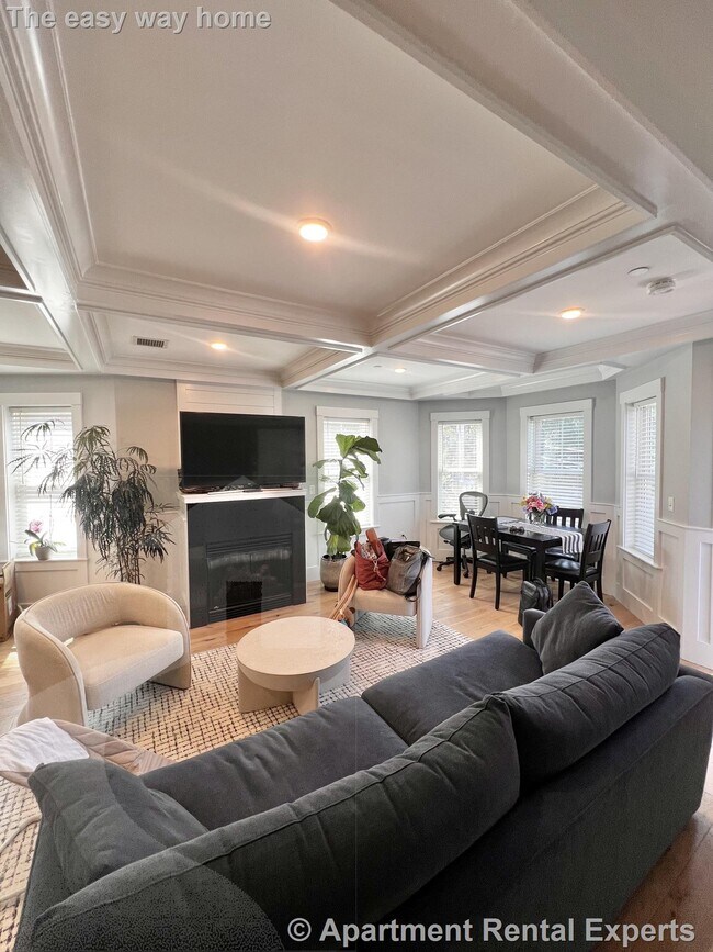 81 Conwell Ave