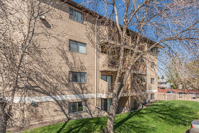 Kirkwood Place Apartments in Edmonton, AB - Building Photo - Building Photo