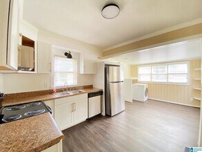 2124 Lester Ln in Birmingham, AL - Building Photo - Building Photo