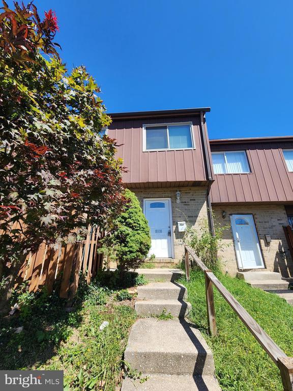 8108 Salt Lake Dr in Windsor Mill, MD - Building Photo - Building Photo