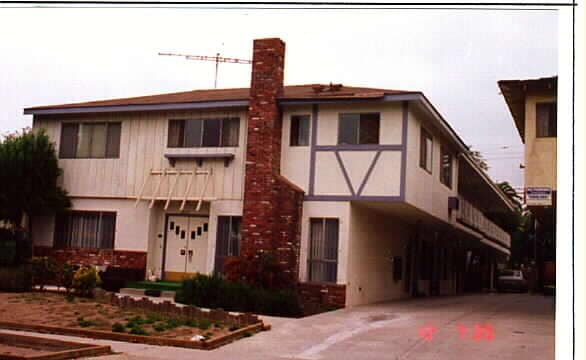 1227 Orange Grove Ave in Glendale, CA - Foto de edificio - Building Photo