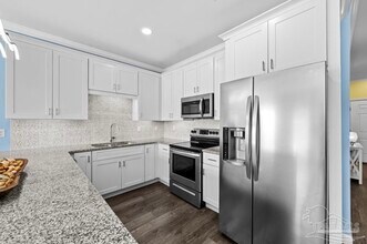 1808 Stable Ln in Fort Walton Beach, FL - Building Photo - Building Photo