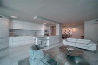 16711 Collins Ave, Unit 2505 in Sunny Isles Beach, FL - Building Photo - Building Photo