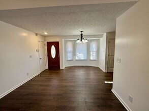 3902 N Hillwood Ct in Springfield, TN - Building Photo - Building Photo