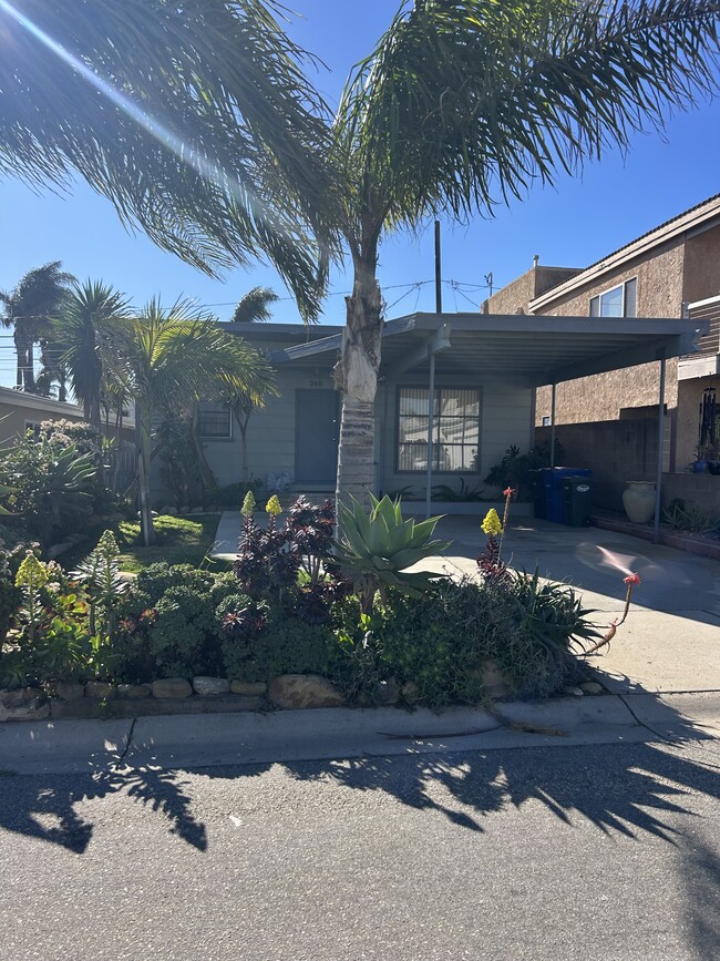 property at 260 Santa Monica Dr