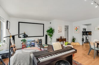 96 Ardmore Pl NW, Unit 3 in Atlanta, GA - Building Photo - Building Photo