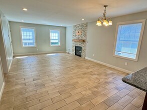 29 Mount Vernon St, Unit 1 in Boston, MA - Building Photo - Building Photo