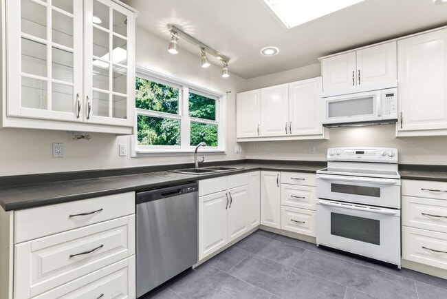 property at 9877 SE 33rd Ave