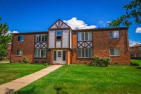 Lexington Village in Madison Heights, MI - Foto de edificio - Building Photo