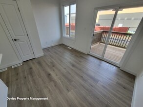 2710-2766 66 St SW in Edmonton, AB - Building Photo - Building Photo