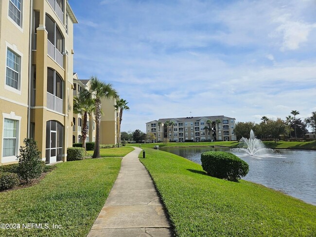 7801 Point Meadows Dr, Unit 2101 in Jacksonville, FL - Building Photo - Building Photo