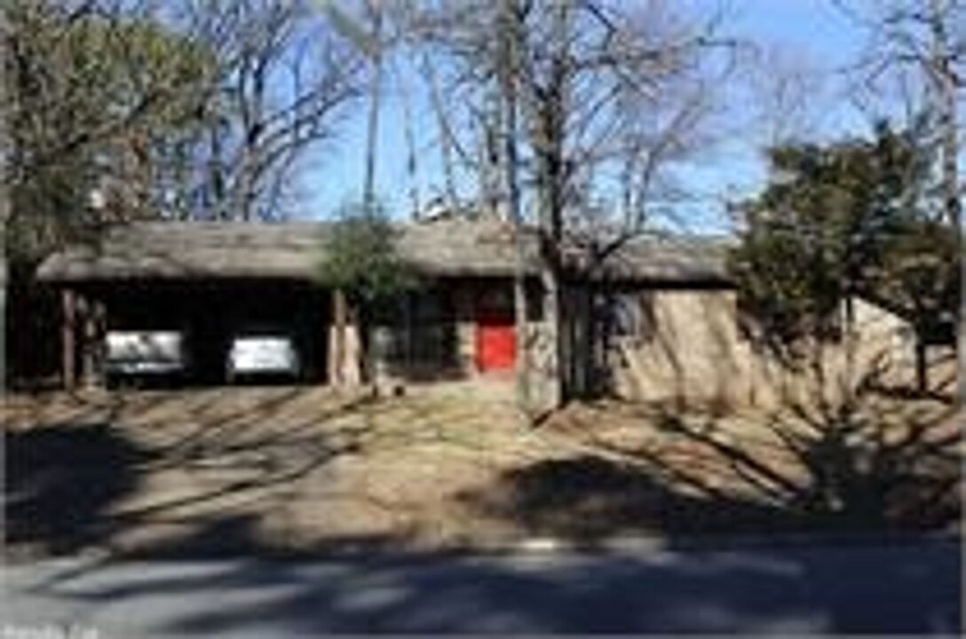 9324 Northedge Rd in Little Rock, AR - Building Photo