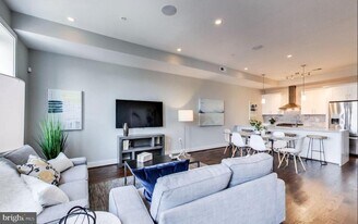 726 Girard St NW in Washington, DC - Building Photo