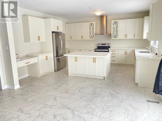 1640 Webster Blvd in Innisfil, ON - Building Photo - Building Photo