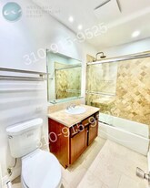 1619 Brockton Ave, Unit 204 in Los Angeles, CA - Building Photo