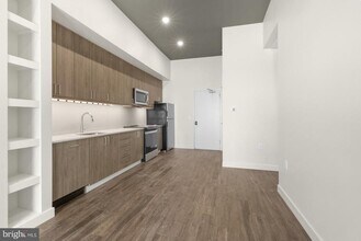 525 N 41st St in Philadelphia, PA - Building Photo - Building Photo