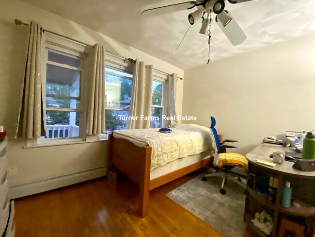 34 Chetwynd Rd, Unit 34 in Somerville, MA - Building Photo - Building Photo