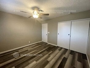 3750 E Crellin Cir in Las Vegas, NV - Building Photo - Building Photo