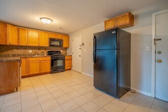 424 Great Rd, Unit 4 in Acton, MA - Foto de edificio - Building Photo